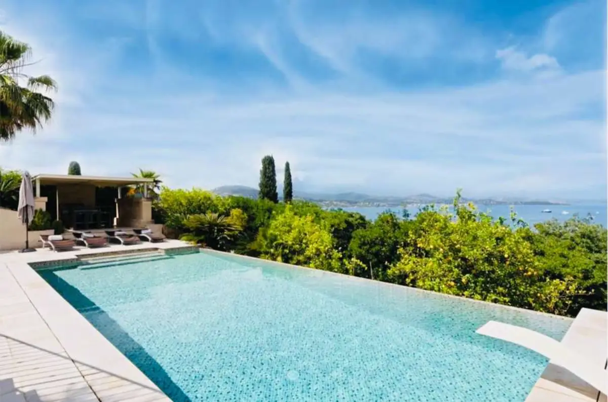 Villa Homis — view 2