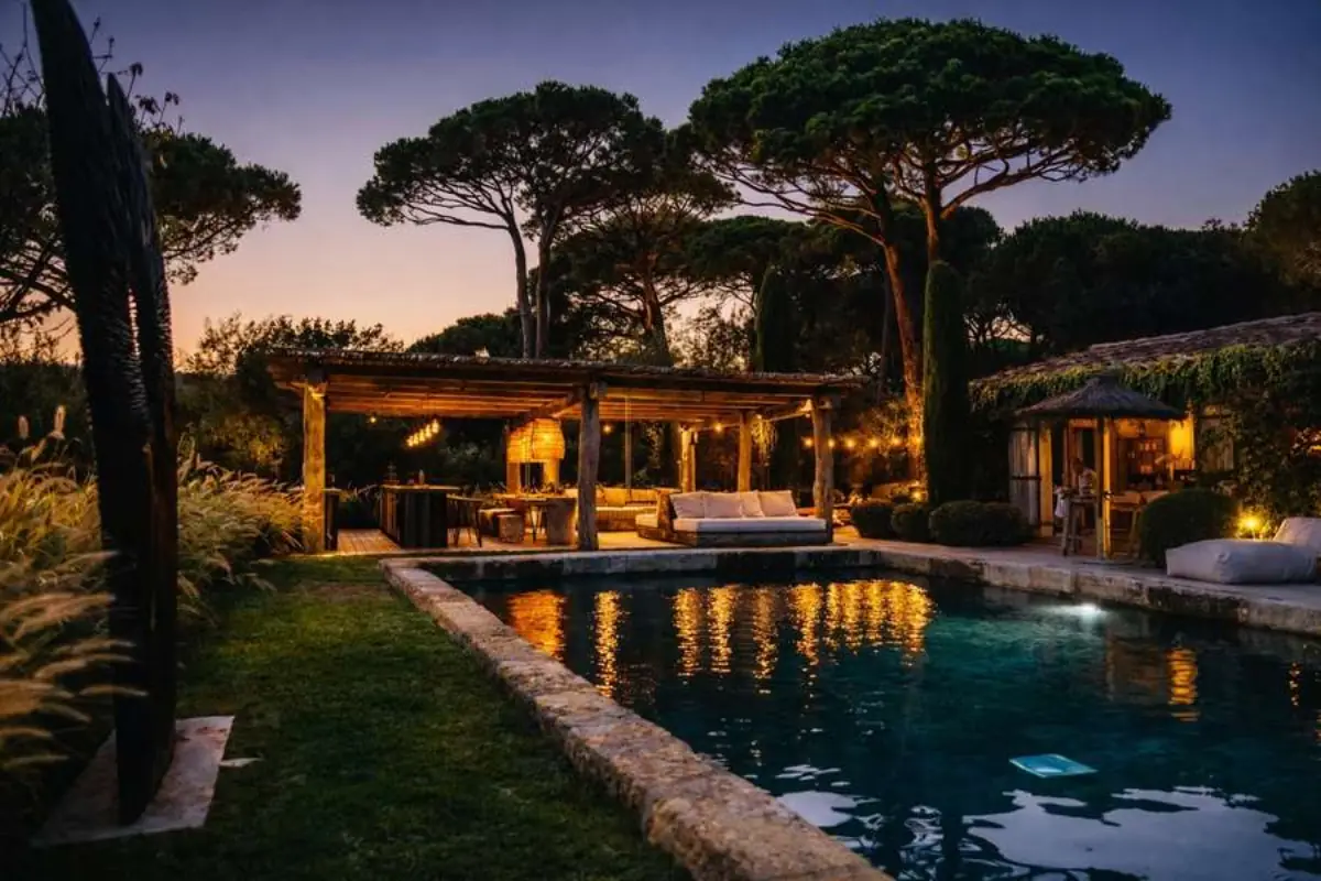 Villa Pinède — view 2